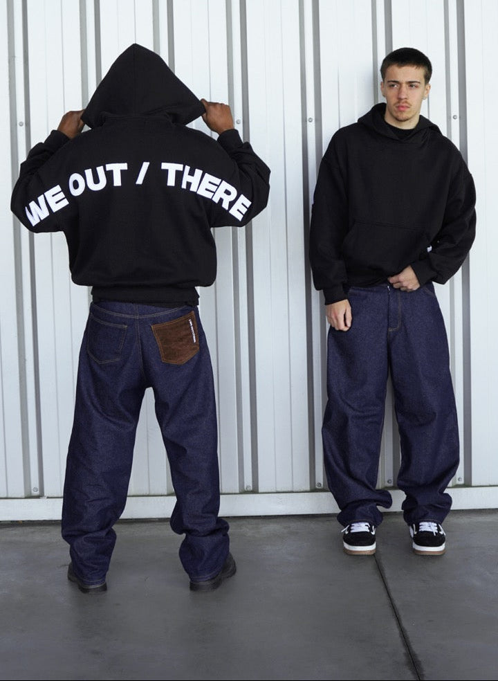 Essential Hoodie [Black]