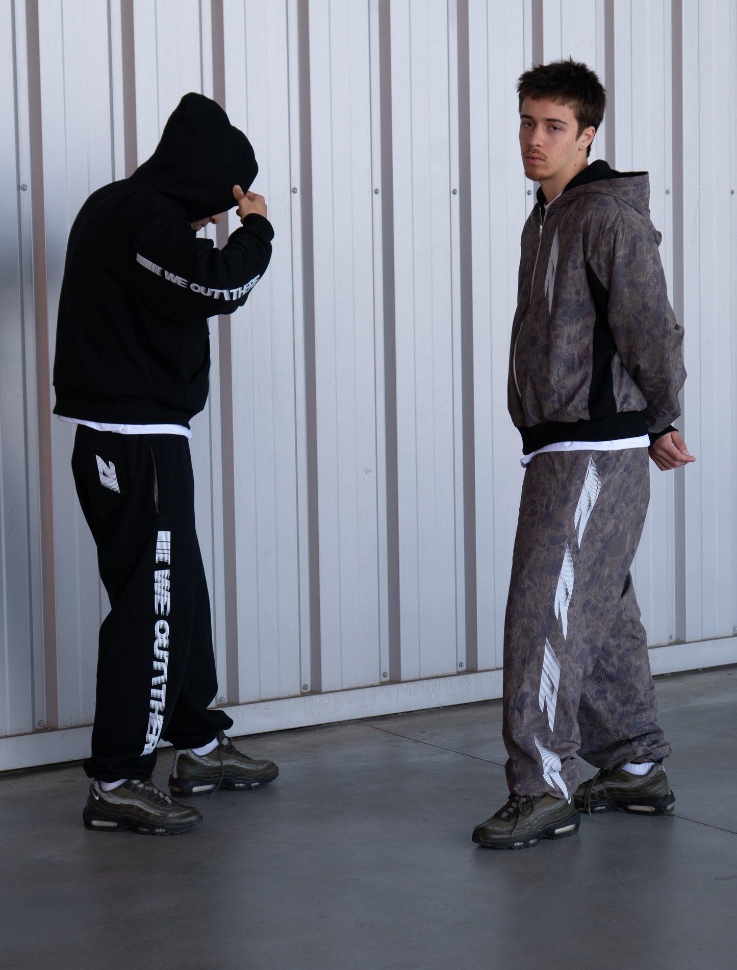Hoodie 'Lighter' ALExWOT [Preto]