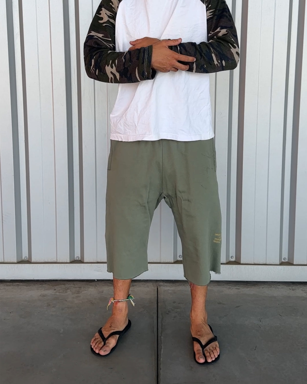 Green 3/4 shorts sample M