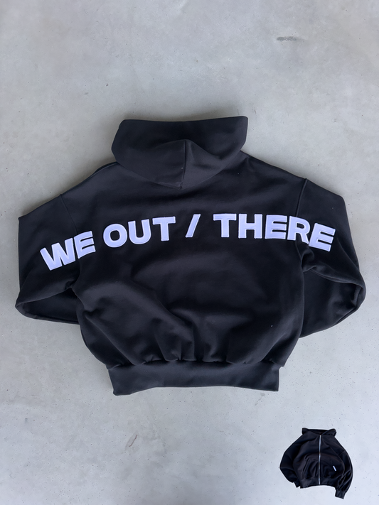 White Back Logo Zip-up [Black]