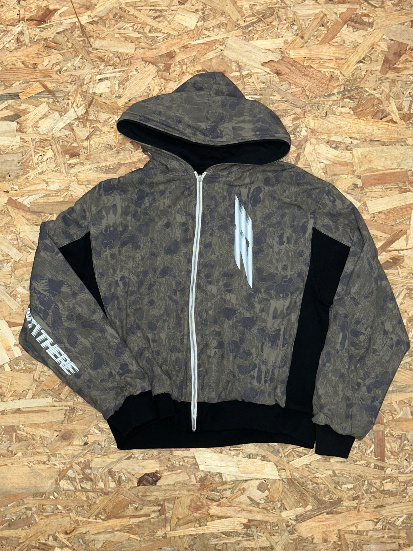 Sample Reversible Speed Zip Regular Fit [Black/Camo] L