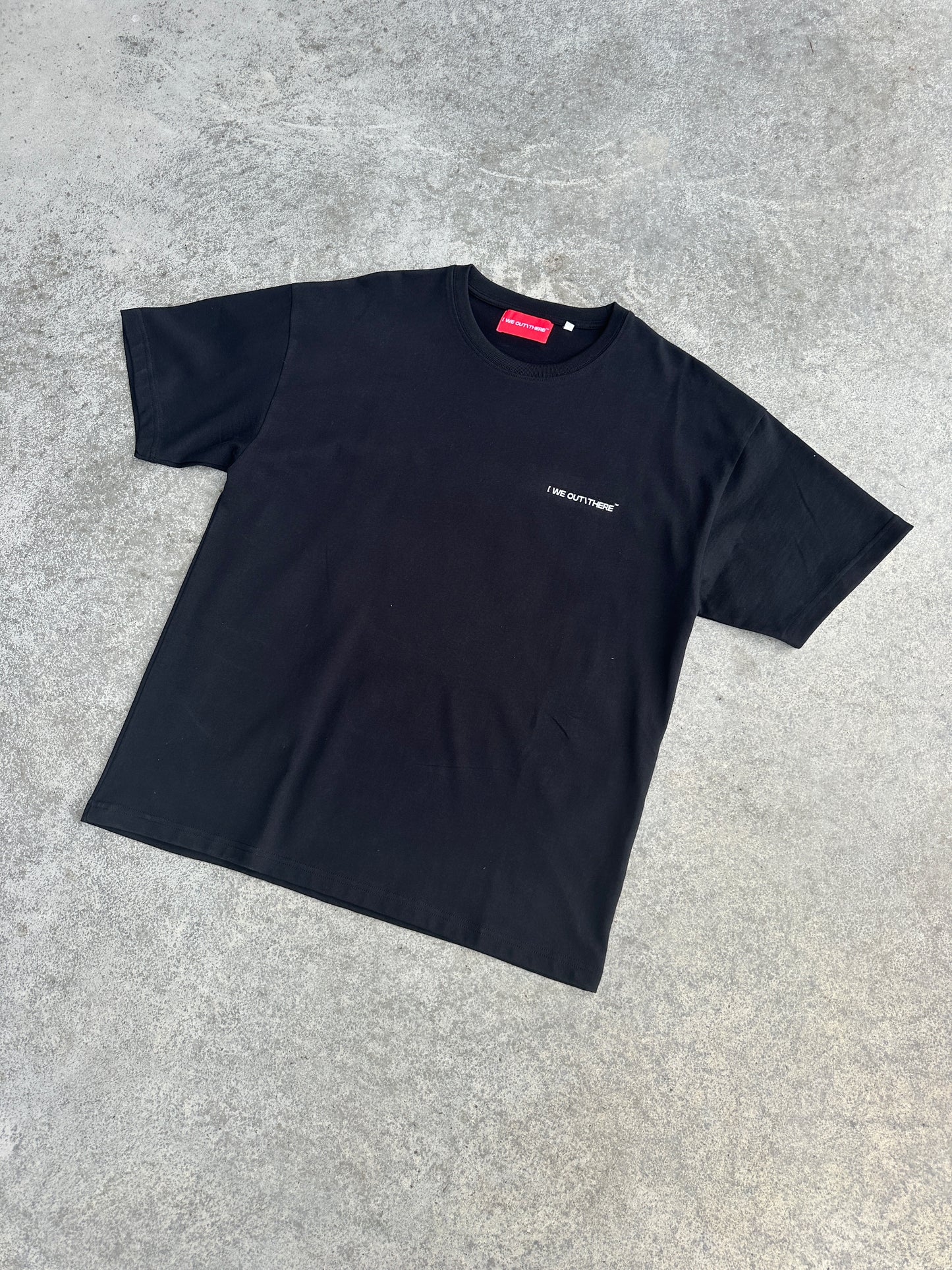 NO PHONES TEE