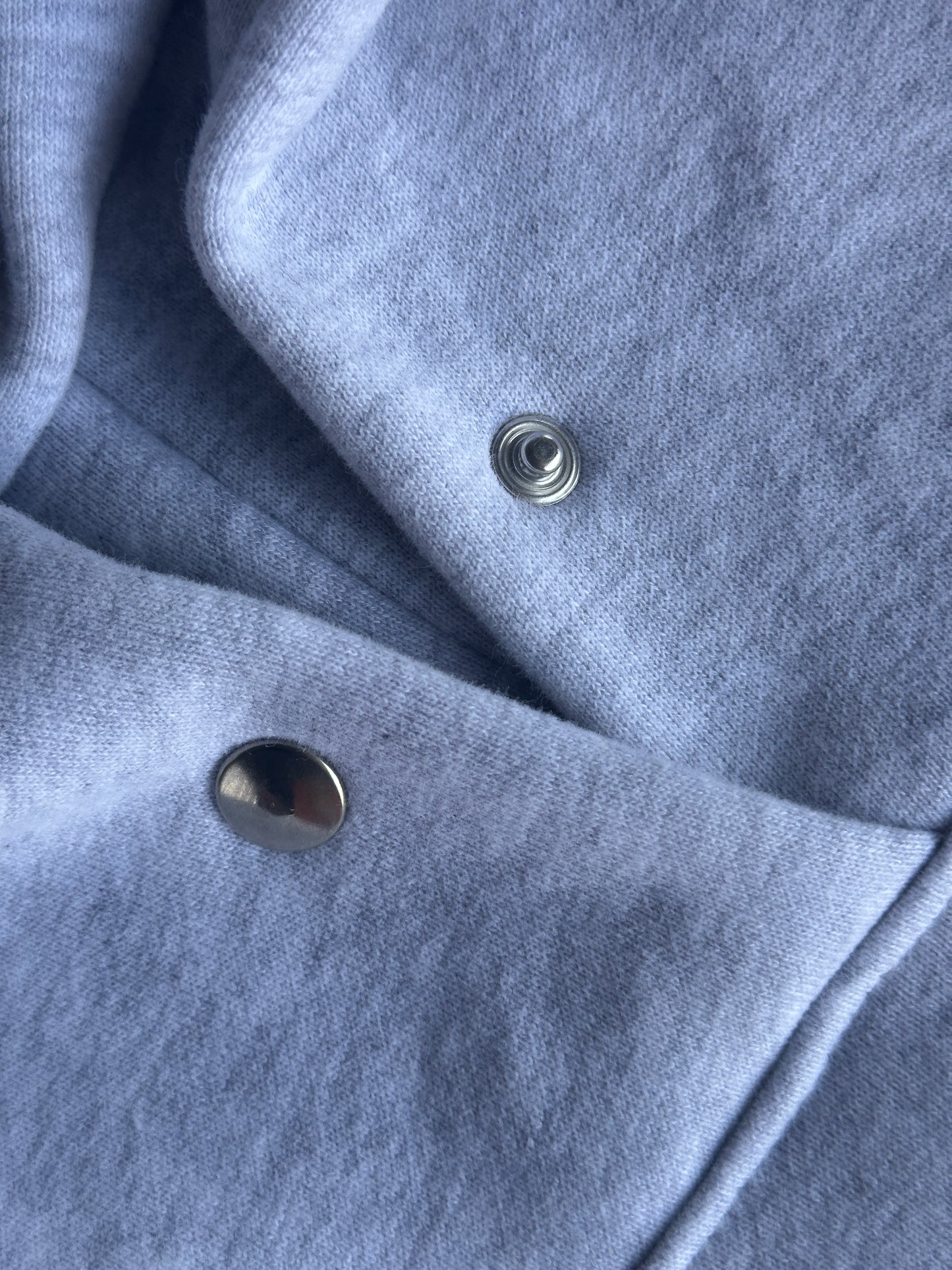 Camisola de Capuz Unissexo [Cinzento Claro/Azul Malta]