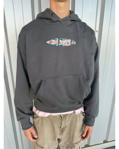 Model is 180cm 75kg wearing size M.