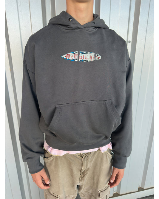 Model is 180cm 75kg wearing size M.